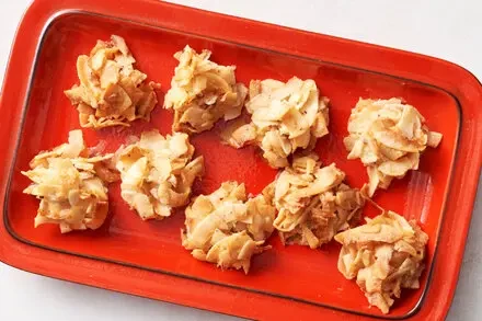 **Chukchuk (Coconut Caramel Clusters)**