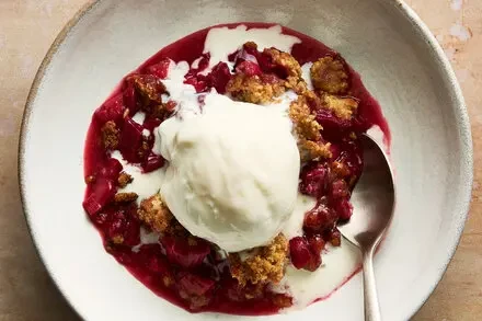 Rhubarb-Almond Crumble