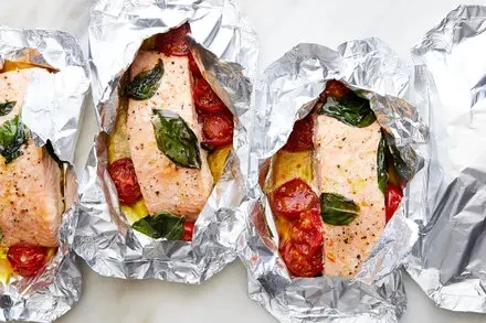 Baked Salmon with Tomatoes en Papillote (Foil-Wrapped)
